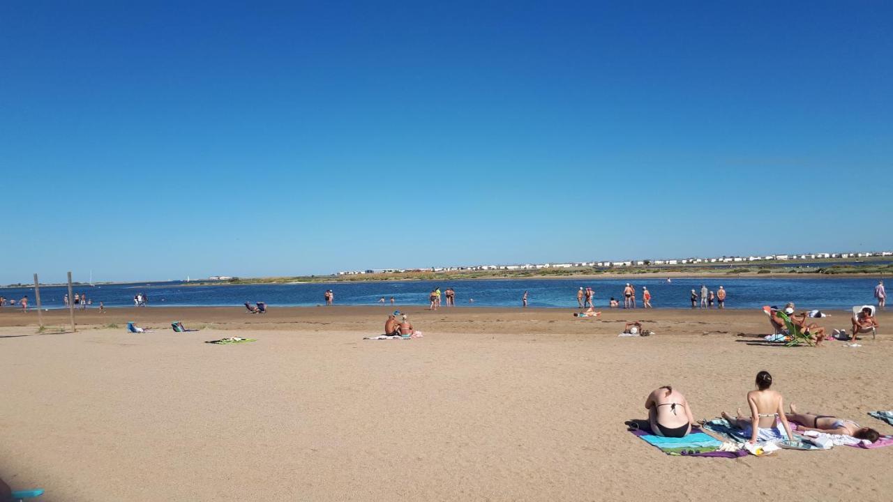Studio Cabine Avec Jardinet A 30 M De La Plage, Au Calme. Gruissan Exteriér fotografie