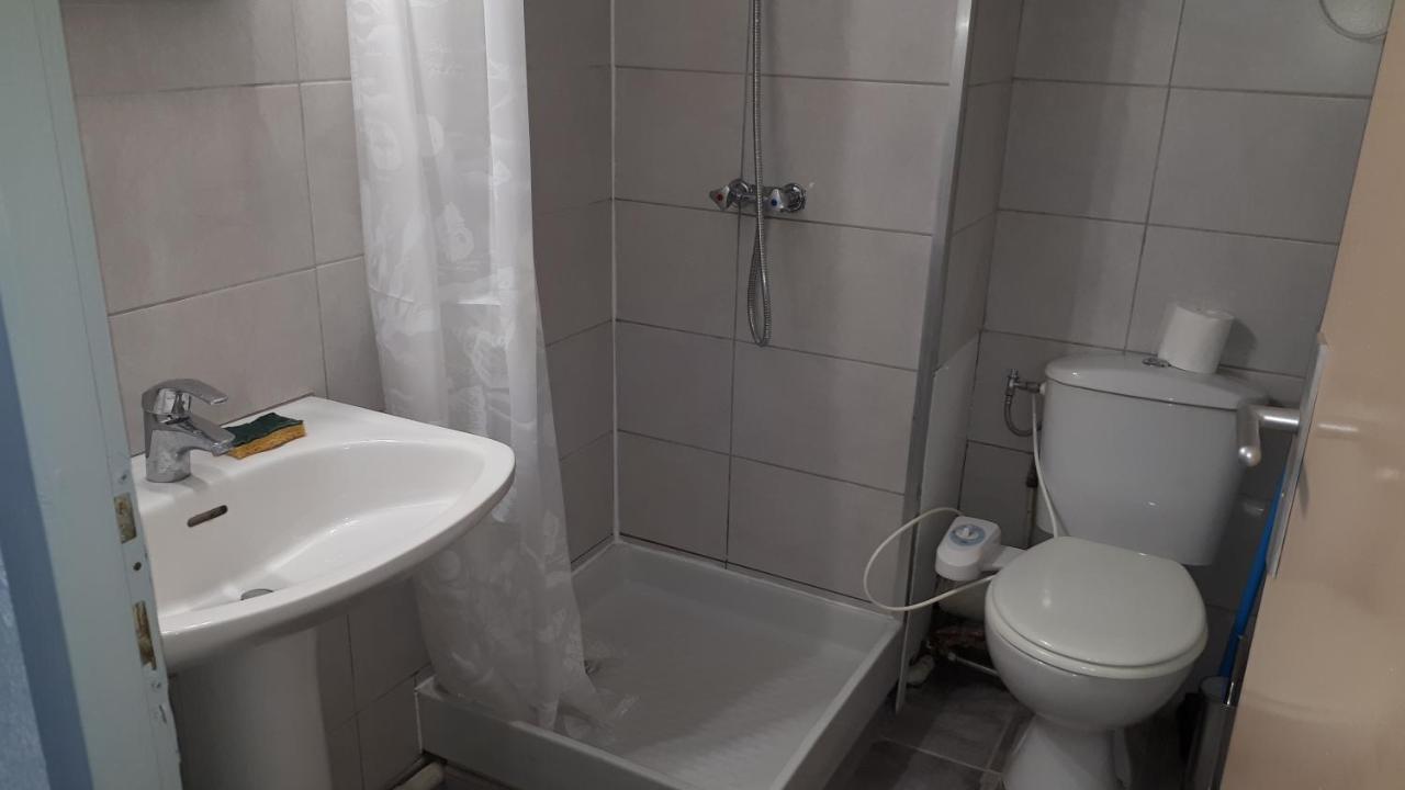 Studio Cabine Avec Jardinet A 30 M De La Plage, Au Calme. Gruissan Exteriér fotografie
